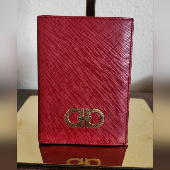 Salvatore Ferragamo Red Calfskin Passport Holder - Picture 1 of 10